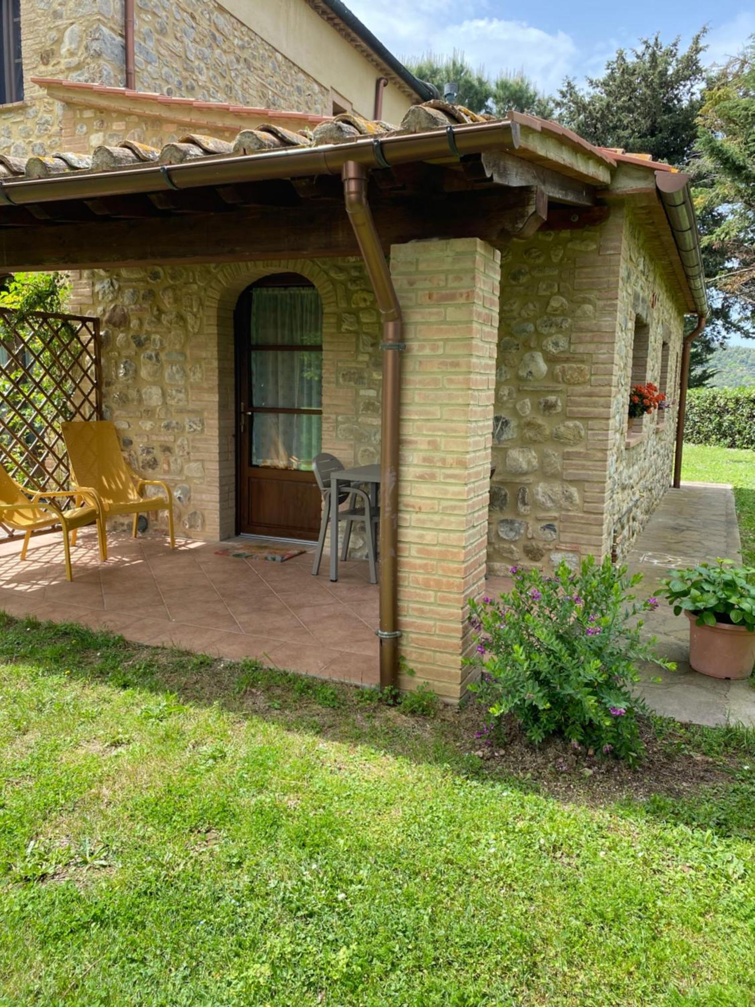 Agriturismo L'Antica Quercia Pomarance Exteriör bild